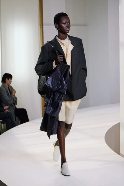 Look 42